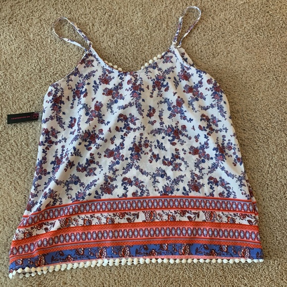 NWT top - Picture 2 of 3